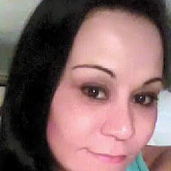 Meet your Posher, Anjenette - Picture 1 of 1